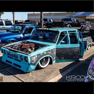 Meet your Posher, Dustin